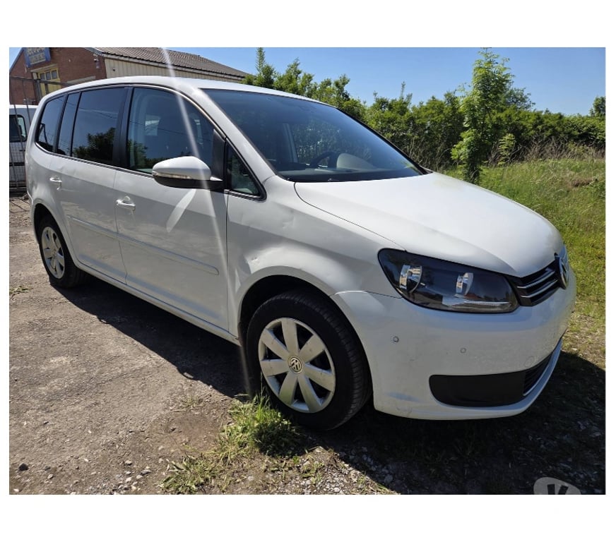 Voiture à vendre Pont-de-Loup - Photos Vivastreet Vw Touran 2.0tdi 140cv 103kw Boite auto Dsg Gps Airco Cruise