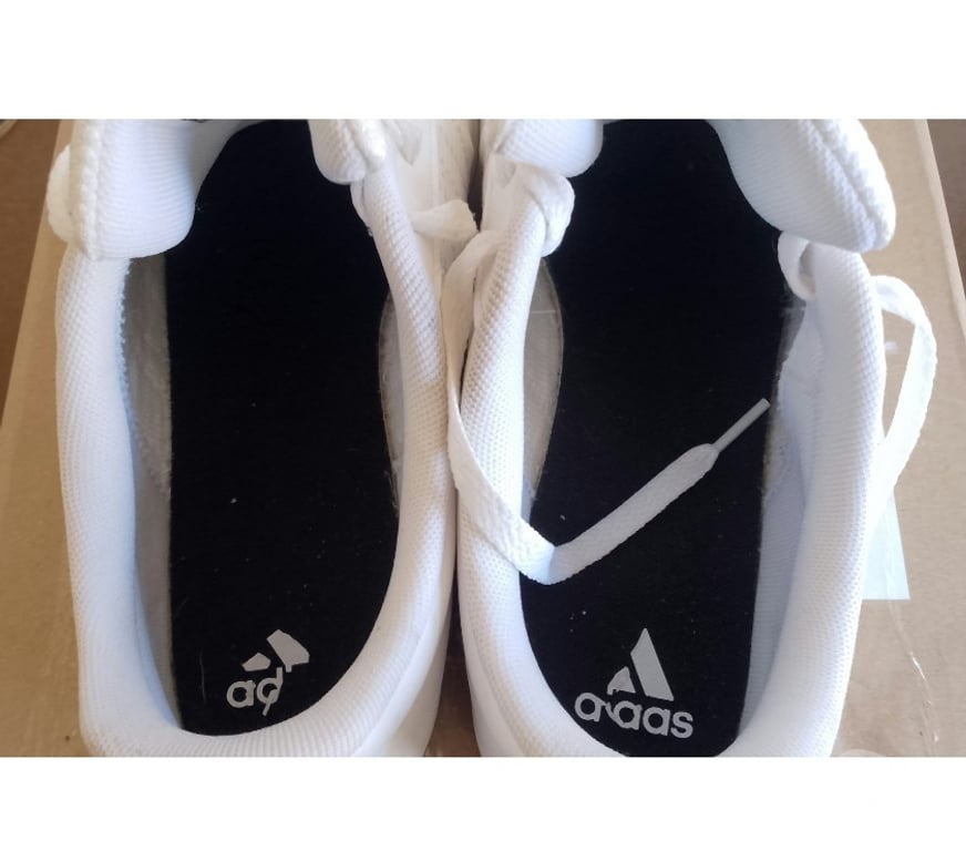 Chaussures Tournai Tournai-Centrum - Photos Vivastreet baskette Adidas taille 41.5