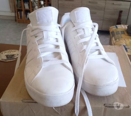 Chaussures et bottes occasion Tournai-Centrum Tournai - Photos Vivastreet baskette Adidas taille 41.5
