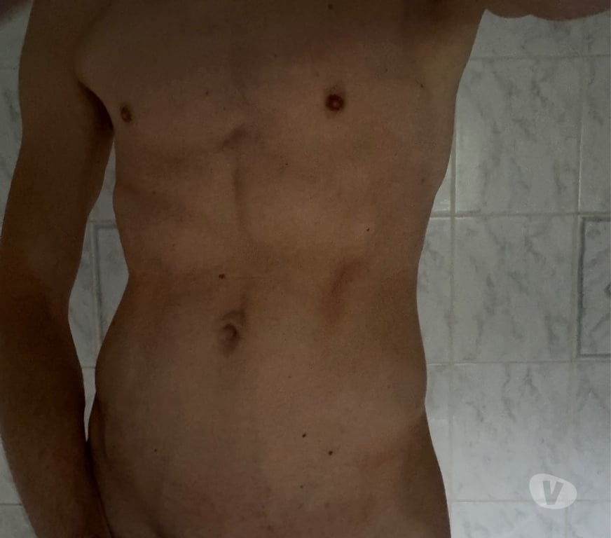 Gay Charleroi Charleroi-Centrum - Photos Vivastreet Couple gay cherchent gars 23 - 43 ans