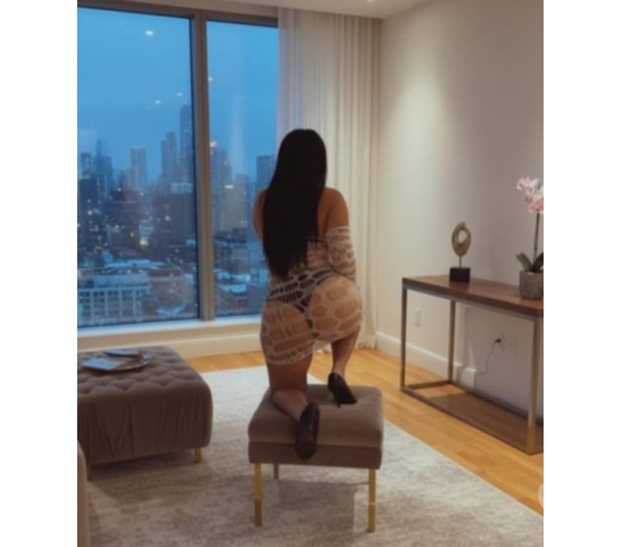 Escort Aubange Athus - Photos Vivastreet Luna, une masseuse magnifique.