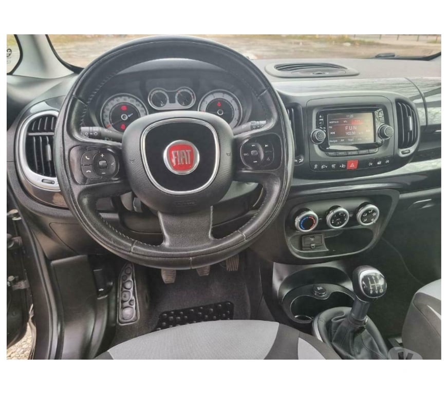 Voiture à vendre Pont-de-Loup - Photos Vivastreet Fiat 500L 2014 1.3JTD 85CV Airco Cruise control Grand écran