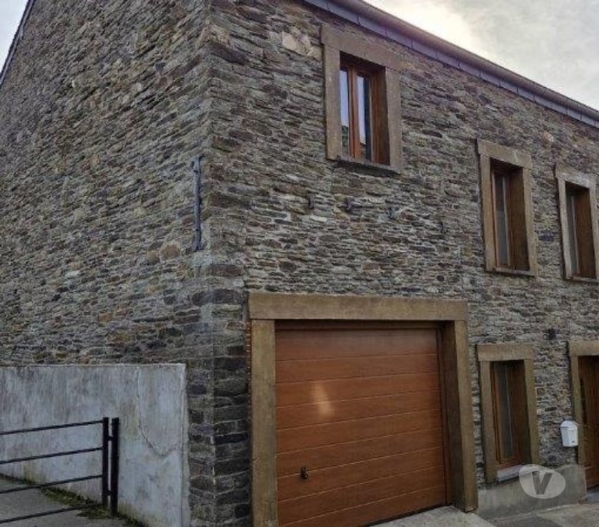 Maisons a louer Bouillon Noirfontaine - Photos Vivastreet NOIREFONTAINE–Bouillon: maison avec garage et jardin