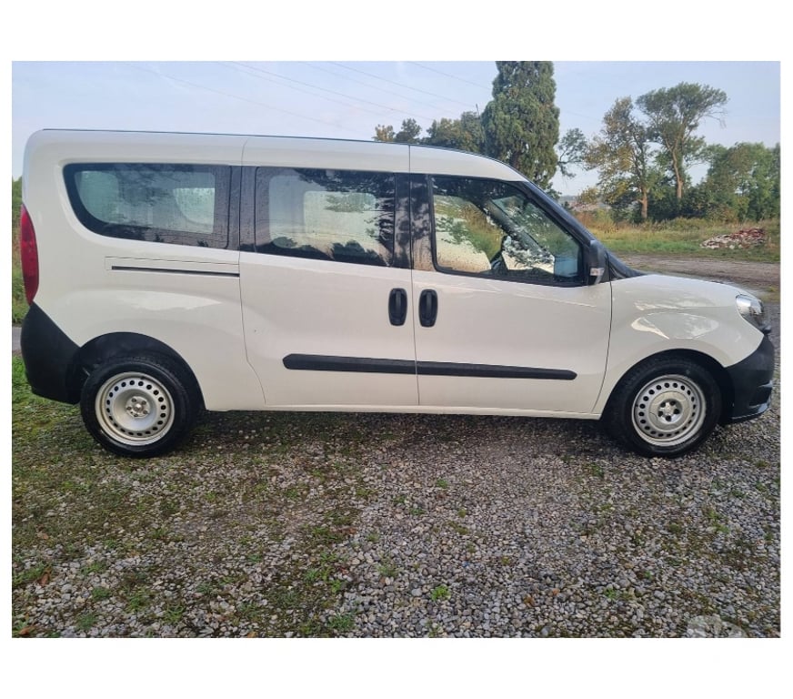 Véhicules commerciaux & utilitaires d'occasion Pont-de-Loup - Photos Vivastreet Fiat Doblo L2 long châssis 7 2017 Euro6 1.3jtd 95cv 93740KM