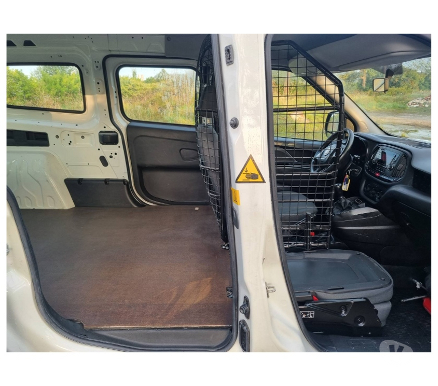 Véhicules commerciaux & utilitaires d'occasion Pont-de-Loup - Photos Vivastreet Fiat Doblo L2 long châssis 7 2017 Euro6 1.3jtd 95cv 93740KM