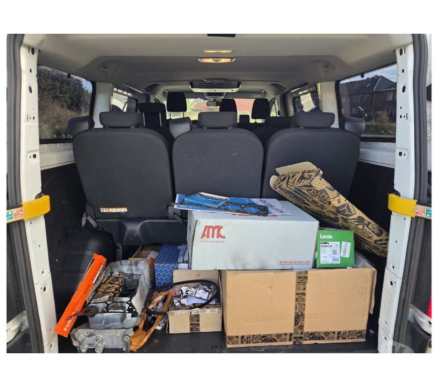 Véhicules commerciaux & utilitaires d'occasion Pont-de-Loup - Photos Vivastreet Ford Transit Custom 2020 9places Minibus 2.0tdci 110cv Airco