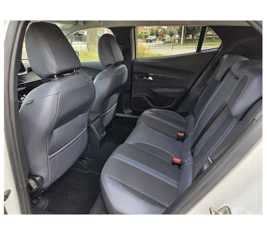 Voiture à vendre Pont-de-Loup - Photos Vivastreet Peugeot 2008 1.5hdi 105cv Cuir Carplay Gps Ac Cruise Jantes.
