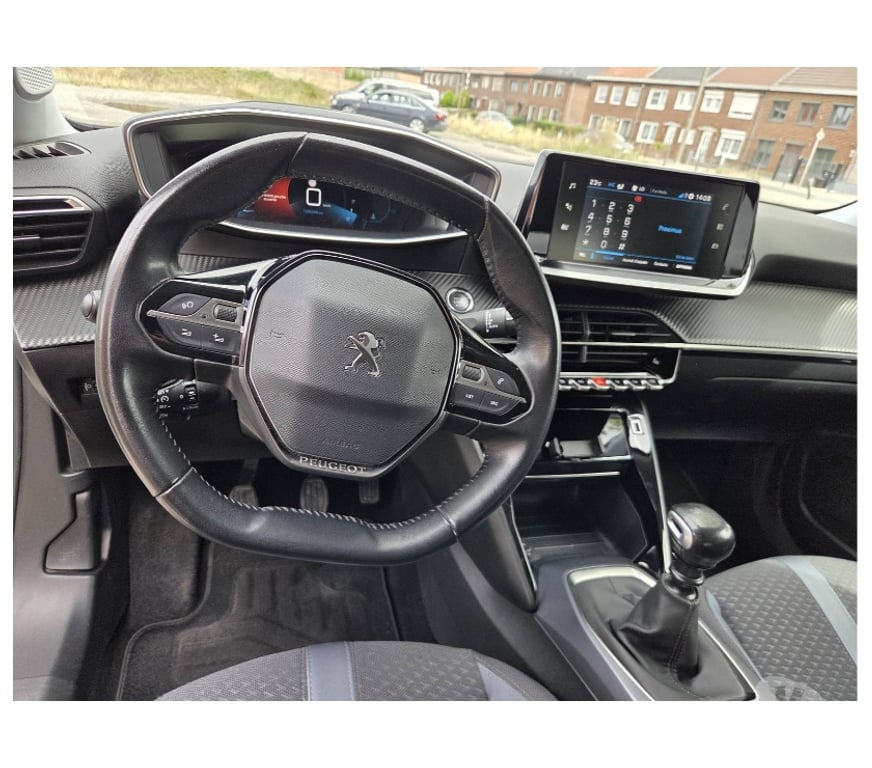 Voiture à vendre Pont-de-Loup - Photos Vivastreet Peugeot 2008 1.5hdi 105cv Cuir Carplay Gps Ac Cruise Jantes.