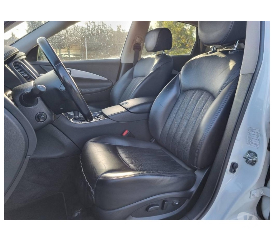 Voiture à vendre Pont-de-Loup - Photos Vivastreet INFINITI QX50 3.0D v6 239cv 84000km Cuir Gps Ac Jantes alu..