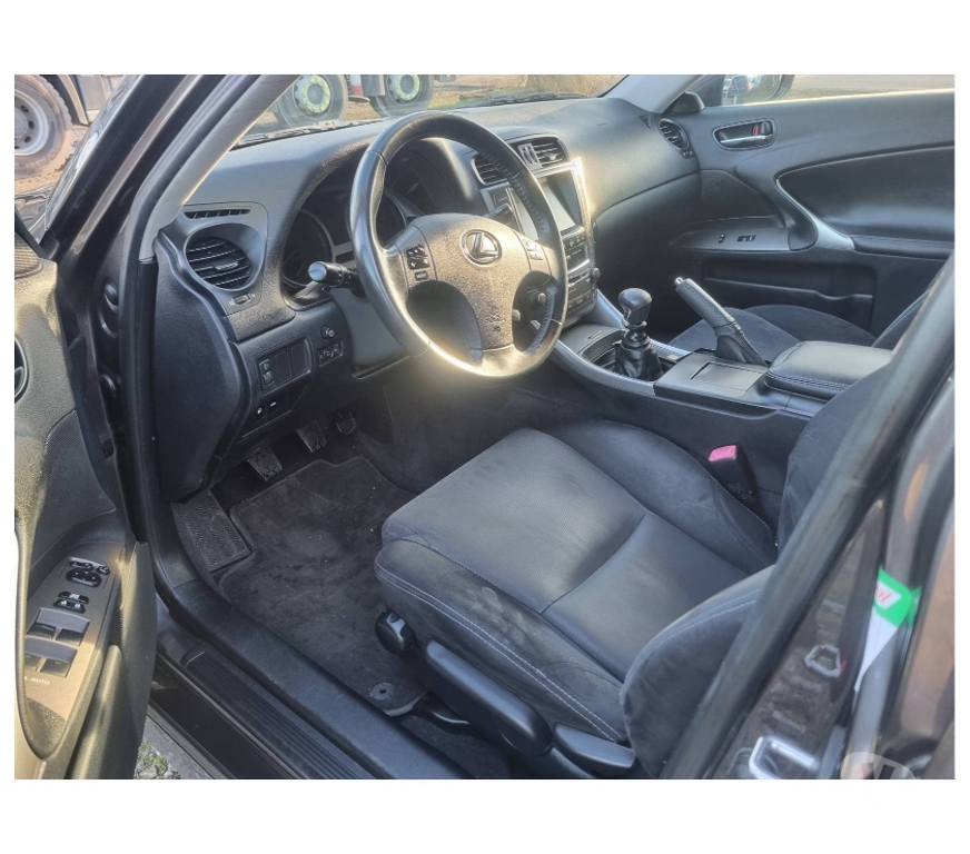 Voiture à vendre Pont-de-Loup - Photos Vivastreet Lexus is220d 177cv 130kw 6v Gps, Airco, Cruise, Jante alu...