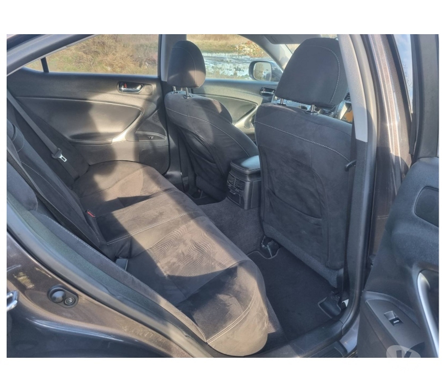 Voiture à vendre Pont-de-Loup - Photos Vivastreet Lexus is220d 177cv 130kw 6v Gps, Airco, Cruise, Jante alu...