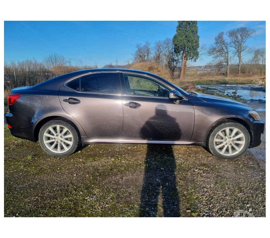 Voiture à vendre Pont-de-Loup - Photos Vivastreet Lexus is220d 177cv 130kw 6v Gps, Airco, Cruise, Jante alu...
