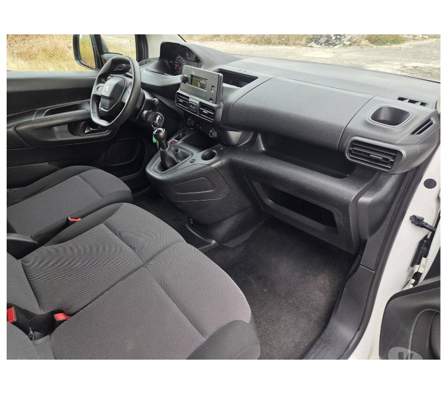Véhicules commerciaux & utilitaires d'occasion Pont-de-Loup - Photos Vivastreet Peugeot Partner Maxi 3places 41000km 1.5hdi 100cv 73kw...