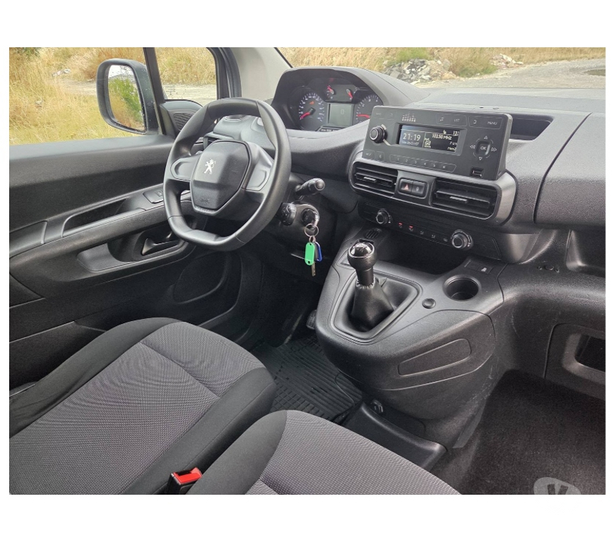 Véhicules commerciaux & utilitaires d'occasion Pont-de-Loup - Photos Vivastreet Peugeot Partner Maxi 3places 41000km 1.5hdi 100cv 73kw...