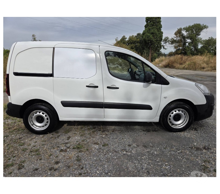 Véhicules commerciaux & utilitaires d'occasion Pont-de-Loup - Photos Vivastreet Peugeot Partner Utilitaire 2018 3places 1.6hdi 100cv euro6