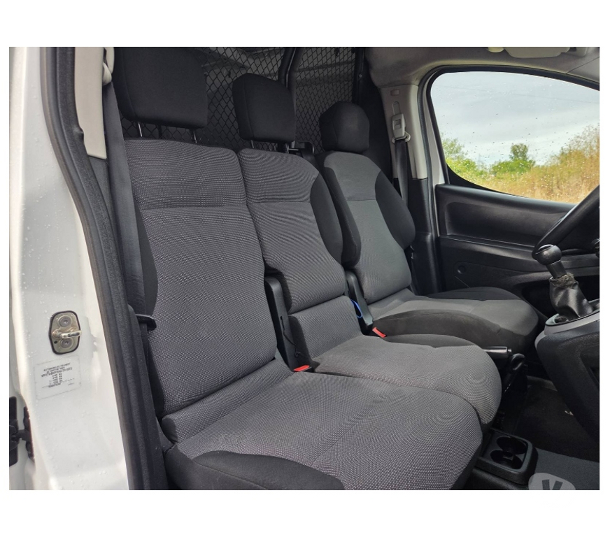 Véhicules commerciaux & utilitaires d'occasion Pont-de-Loup - Photos Vivastreet Peugeot Partner Utilitaire 2018 3places 1.6hdi 100cv euro6