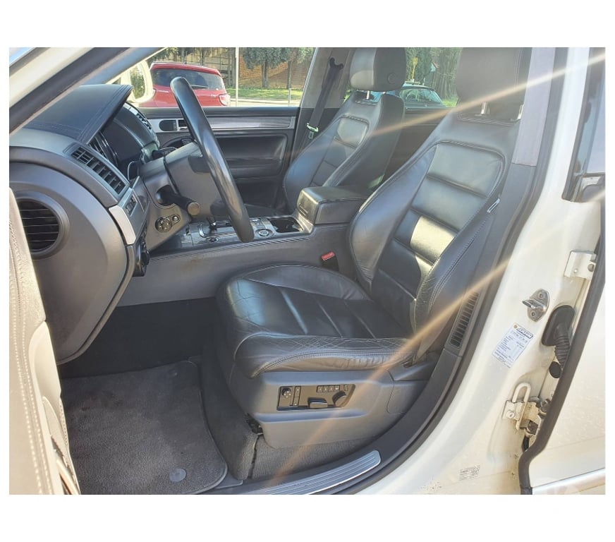 Voiture à vendre Pont-de-Loup - Photos Vivastreet Vw Touareg Rline 5.0Tdi v10 313cv boîte auto Gps Cuir