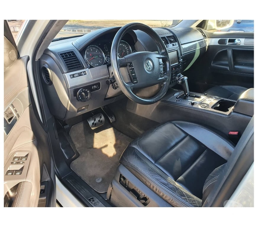Voiture à vendre Pont-de-Loup - Photos Vivastreet Vw Touareg Rline 5.0Tdi v10 313cv boîte auto Gps Cuir