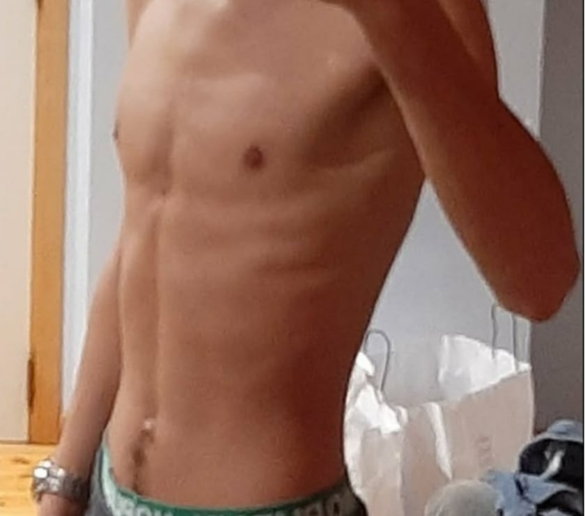 Liège - Liège — JH 24a bg pour bg BIEN TRACÉ max 26ans pour dormir ensemble