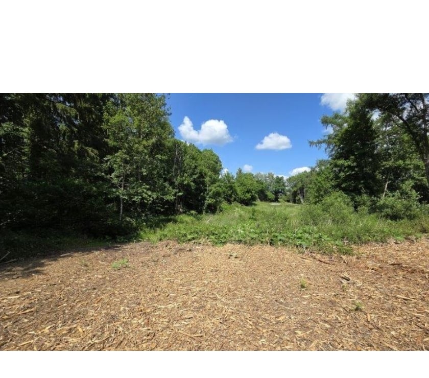 Terrains à vendre Arville - Photos Vivastreet Saint-Hubert : terrain, 23a 87ca, petit ruisseau.