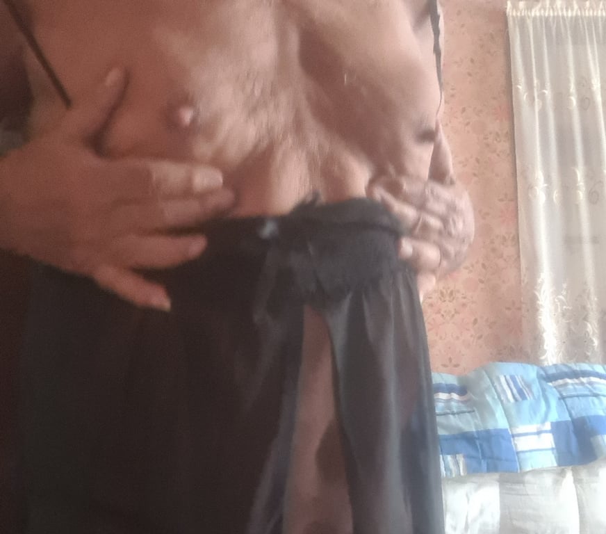 Gay Wemmel - Photos Vivastreet Tu veux jouer avec mes tétons....