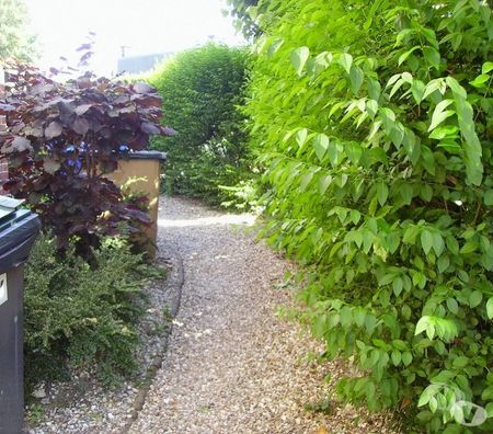 Parkings - Garages Seine-Maritime Montivilliers - 76290 - Photos Vivastreet Hivernage caravane