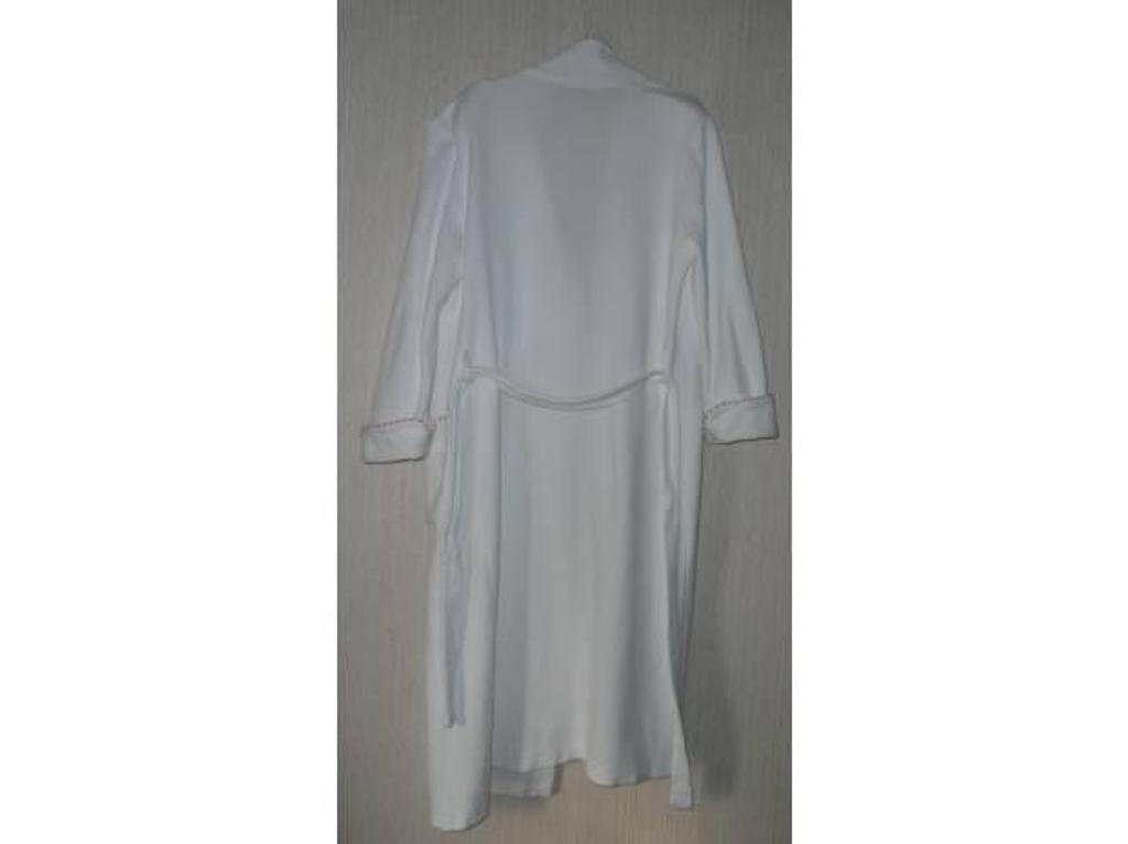 Vêtements occasion Seine-et-Marne Meaux - 77100 - Photos Vivastreet PEIGNOIR ou ROBE DE CHAMBRE L. TAVERNIER taille L femme