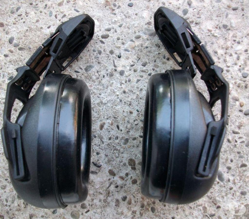  Bas-Rhin Bouxwiller - 67330 - Photos Vivastreet Colliers de Tirefonds + Paire coquilles d'oreilles