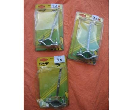 Bricolage - Jardin - Outillage Bouxwiller Bas-Rhin - Photos Vivastreet Colliers de Tirefonds + Paire coquilles d'oreilles