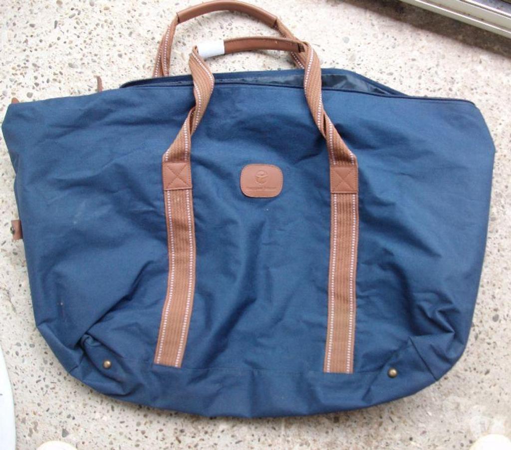 Accessoires - Bagagerie Bas-Rhin Bouxwiller - 67330 - Photos Vivastreet Sacs Shopping et Bagages à MAINS -Neufs