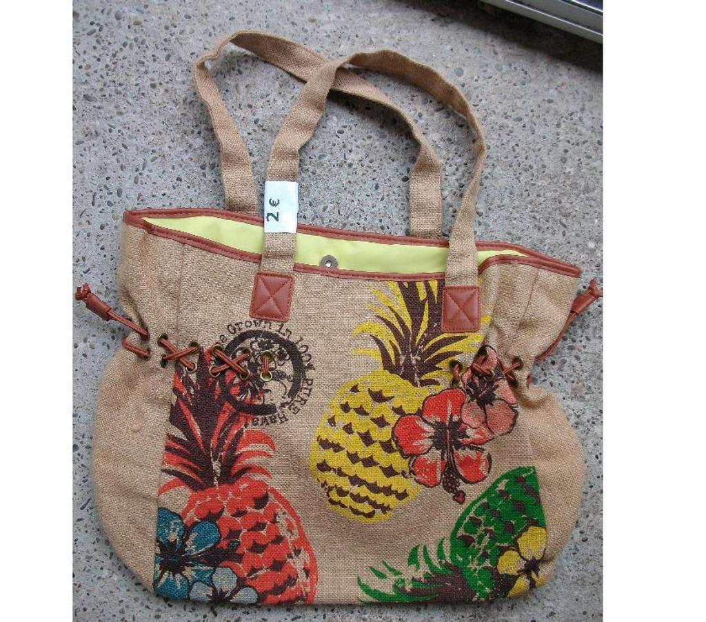Accessoires - Bagagerie Bas-Rhin Bouxwiller - 67330 - Photos Vivastreet Sacs Shopping et Bagages à MAINS -Neufs