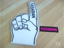 Main en mousse à l'effigie de Kasabian et 1 sticker (Neufs)