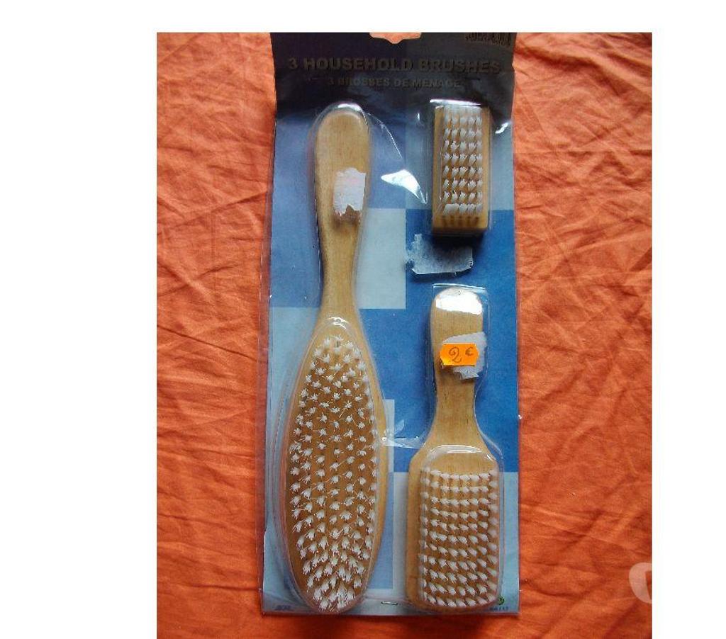 Beauté - Santé Bas-Rhin Bouxwiller - 67330 - Photos Vivastreet Lot 3 Brosses en bois + Panier en osier