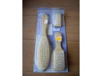 Lot 3 Brosses en bois + Panier en osier