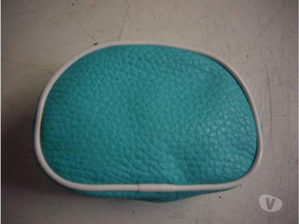 Accessoires - Bagagerie Bas-Rhin Bouxwiller - 67330 - Photos Vivastreet Trousses de voyage SET à chaussures à 0,80 € -Neuves