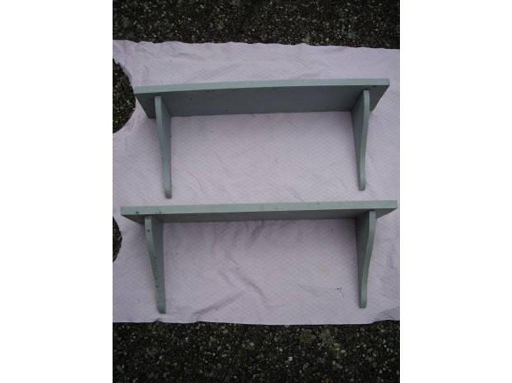 Ameublement & art de la table Bas-Rhin Bouxwiller - 67330 - Photos Vivastreet Etagères simples en bois à 0,80 € et 1,50 €