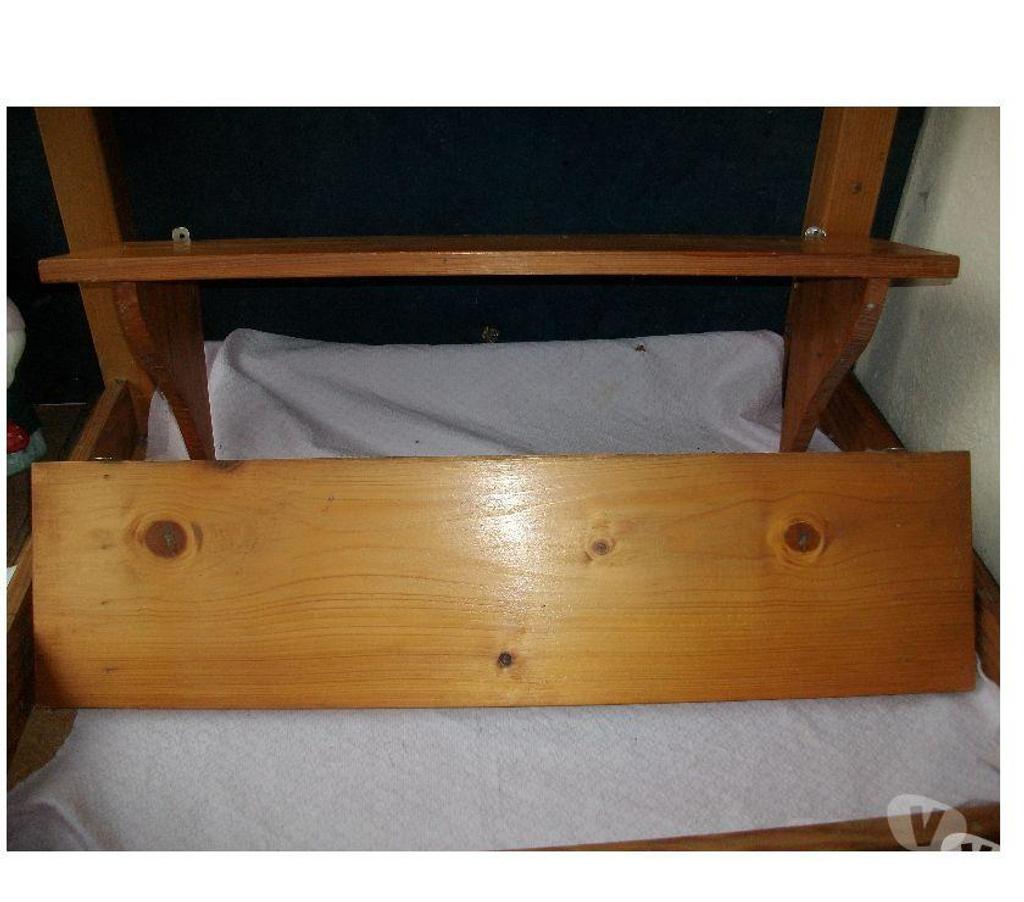 Ameublement & art de la table Bas-Rhin Bouxwiller - 67330 - Photos Vivastreet Etagères simples en bois à 0,80 € et 1,50 €