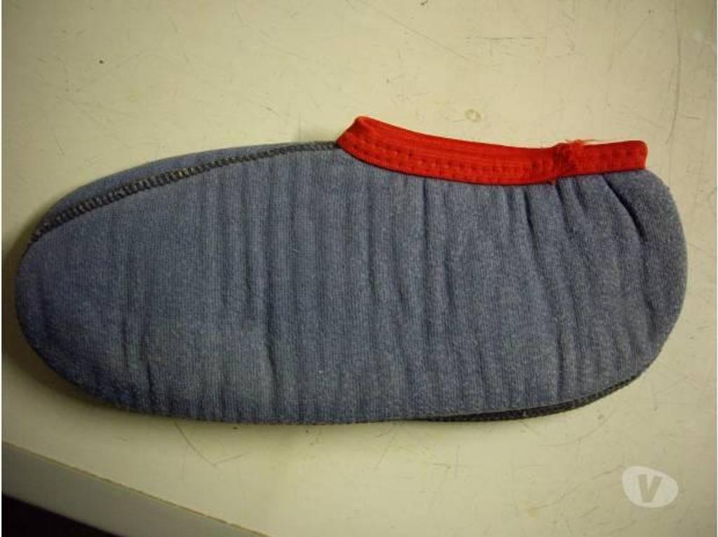 Vêtements occasion Bas-Rhin Bouxwiller - 67330 - Photos Vivastreet Chaussons et Chaussettes pour Chaussures et Bottes