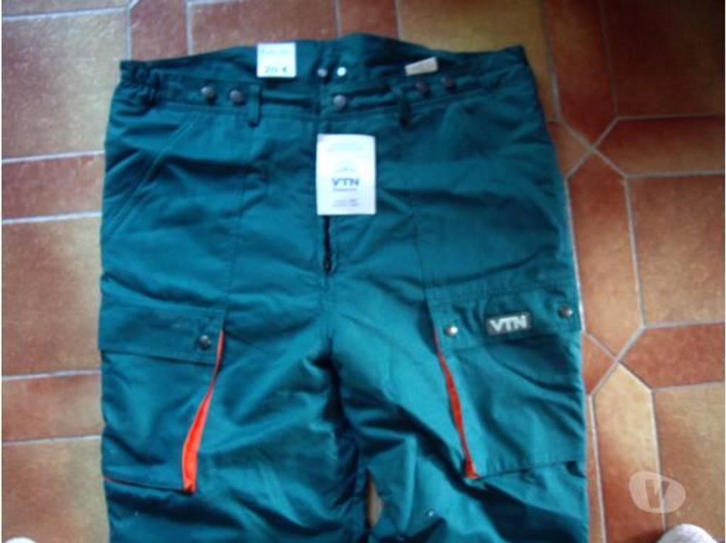 Vêtements occasion Bas-Rhin Bouxwiller - 67330 - Photos Vivastreet Pantalon de Sécurité -Neuf