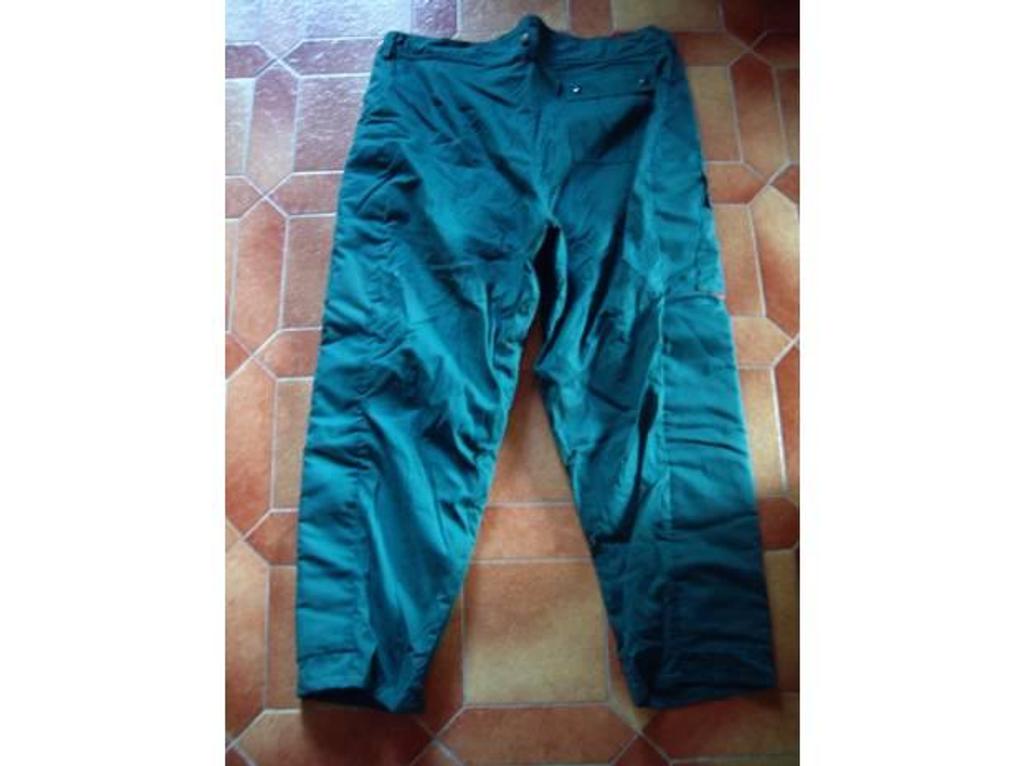 Vêtements occasion Bas-Rhin Bouxwiller - 67330 - Photos Vivastreet Pantalon de Sécurité -Neuf