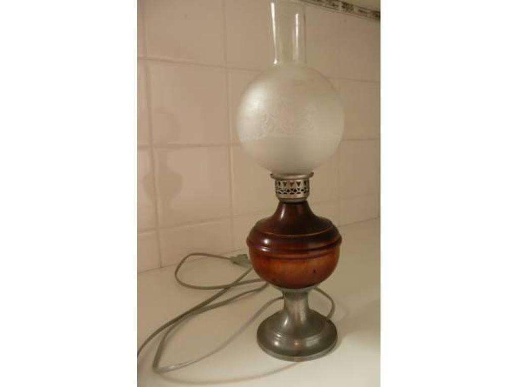Décoration - art Seine-et-Marne Meaux - 77100 - Photos Vivastreet LAMPE BOIS et ETAIN façon lampe à pétrole 