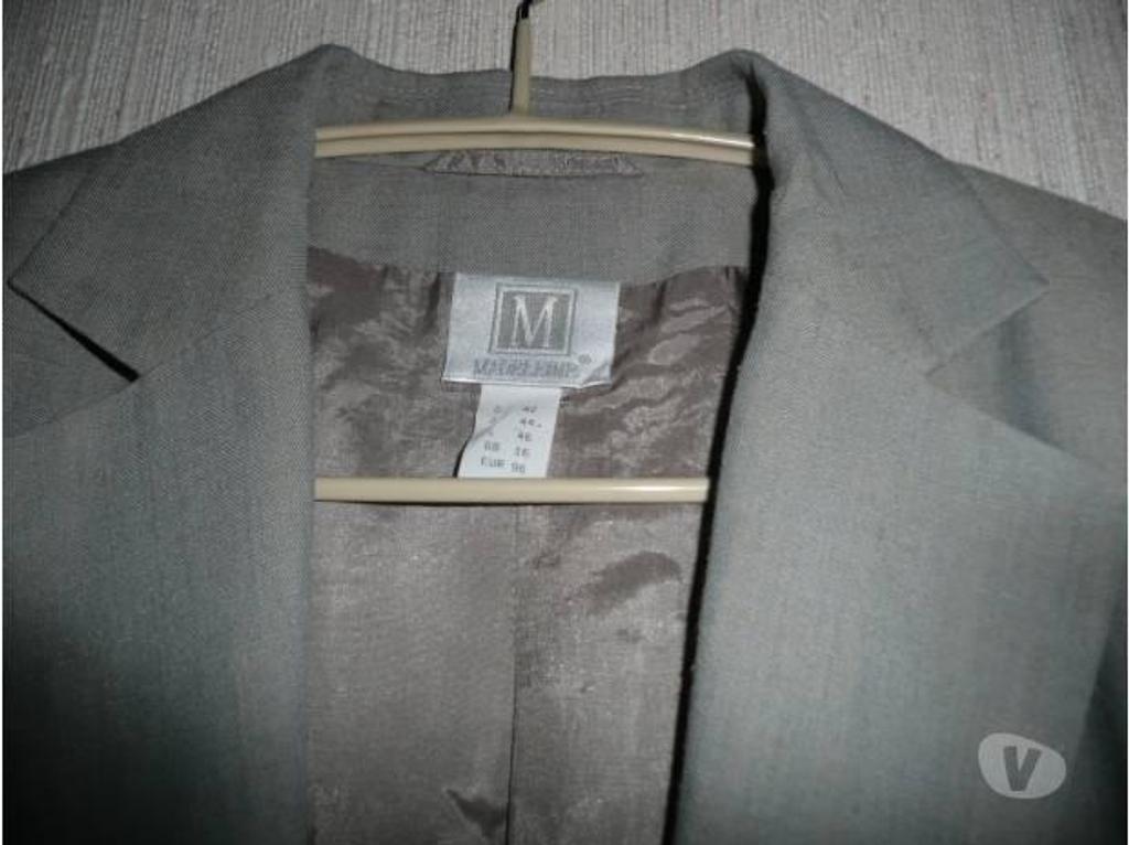Vêtements occasion Seine-et-Marne Meaux - 77100 - Photos Vivastreet VESTE/PANTALON femme taille 44 marque MADELEINE