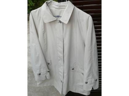 Vêtements occasion Meaux Seine-et-Marne - Photos Vivastreet IMPERMEABLE/COUPE VENT pour femme taille 46