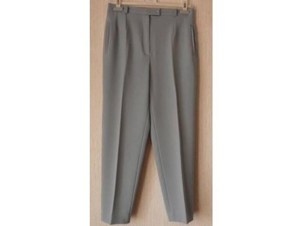 Vêtements occasion Seine-et-Marne Meaux - 77100 - Photos Vivastreet Lot de 3 PANTALONS femme "UN JOUR AILLEURS"