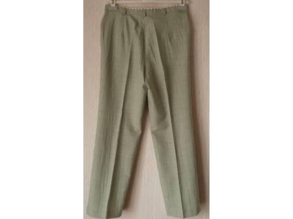 Vêtements occasion Seine-et-Marne Meaux - 77100 - Photos Vivastreet Lot de 3 PANTALONS femme "UN JOUR AILLEURS"