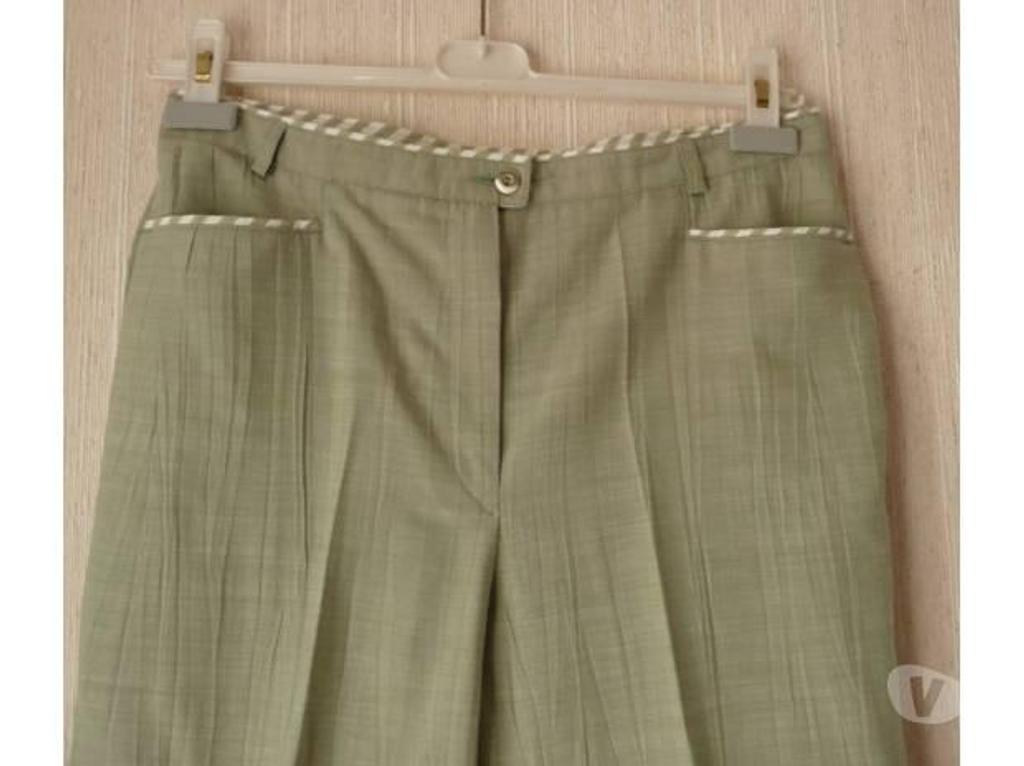 Vêtements occasion Seine-et-Marne Meaux - 77100 - Photos Vivastreet Lot de 3 PANTALONS femme "UN JOUR AILLEURS"
