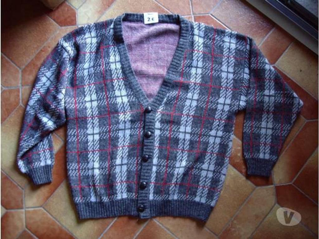 Vêtements occasion Bas-Rhin Bouxwiller - 67330 - Photos Vivastreet Gilets Homme Taille 5 à 2 €