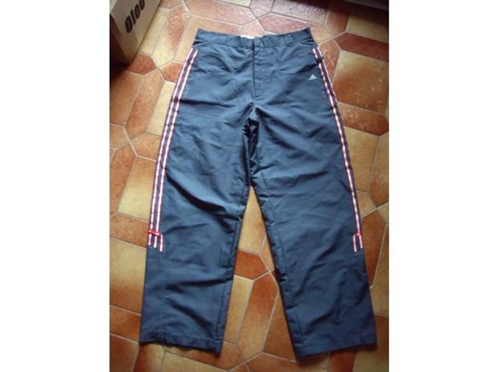 Vêtements occasion Bas-Rhin Bouxwiller - 67330 - Photos Vivastreet Pantalon Gris Adidas Taille M
