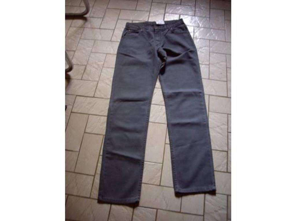 Vêtements occasion Bas-Rhin Bouxwiller - 67330 - Photos Vivastreet Pantalons JEANS Homme Taille 38 + Taille 40 à 3 €