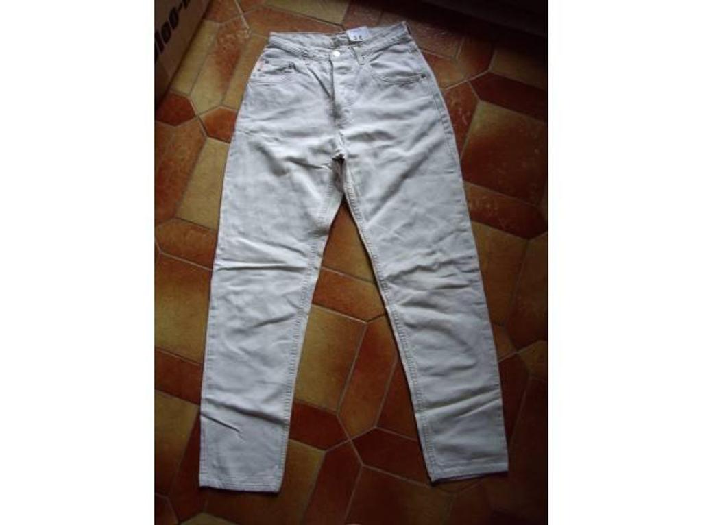 Vêtements occasion Bas-Rhin Bouxwiller - 67330 - Photos Vivastreet Pantalons JEANS Homme Taille 38 + Taille 40 à 3 €